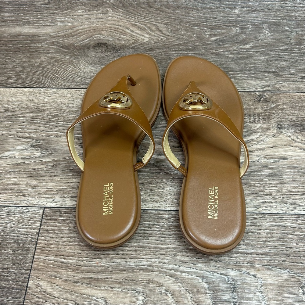Michael Kors Womens 8 Congac Leather Gold MK Madellion Slip On Thong Sandals - Picture 4 of 11
